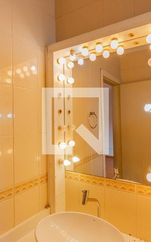 Casa à venda com 180m², 3 quartos e 2 vagas Casa à venda com 180m², 3 quartos e 2 vagasEspelho