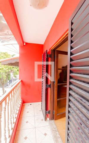 Casa à venda com 180m², 3 quartos e 2 vagas Casa à venda com 180m², 3 quartos e 2 vagasVaranda da Suíte