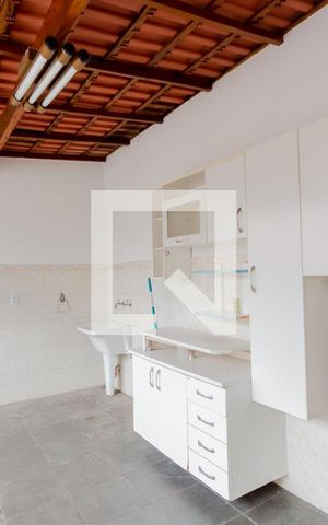 Casa à venda com 180m², 3 quartos e 2 vagas Casa à venda com 180m², 3 quartos e 2 vagasÁrea de Serviço