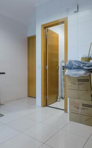 Apartamento à venda com 178m², 3 quartos e 3 vagasCozinha