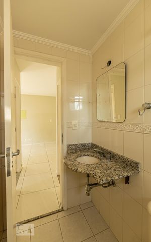 Apartamento à venda com 58m², 2 quartos e 2 vagas Apartamento à venda com 58m², 2 quartos e 2 vagasBanheiro Social