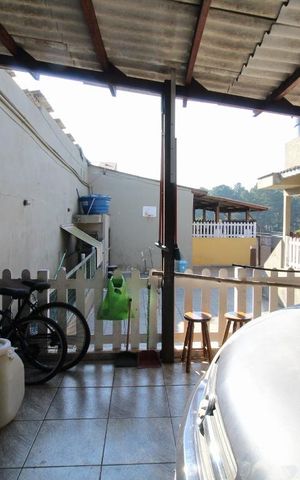 Casa à venda com 165m², 3 quartos e 3 vagasGaragem