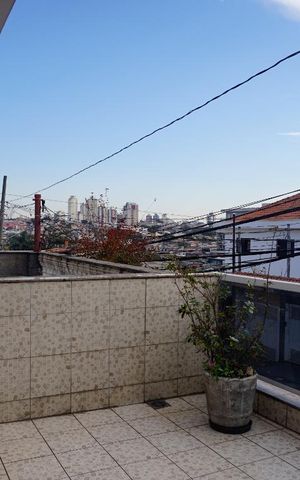 Casa à venda com 170m², 4 quartos e 2 vagasCasa 1 - Varanda da Sala