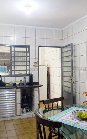 Casa à venda com 170m², 4 quartos e 2 vagasCasa 1 - Cozinha
