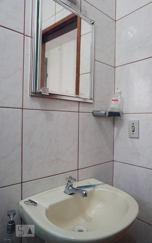 Casa à venda com 170m², 4 quartos e 2 vagasCasa 1 - Banheiro