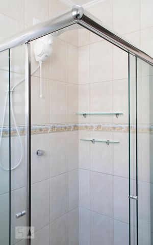 Casa à venda com 115m², 2 quartos e 2 vagas Casa à venda com 115m², 2 quartos e 2 vagasBANHEIRO