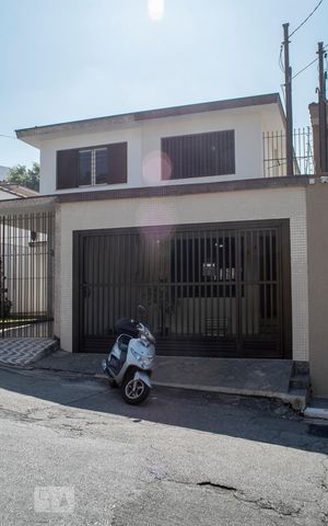 Casa à venda com 115m², 2 quartos e 2 vagas Casa à venda com 115m², 2 quartos e 2 vagasFACHADA