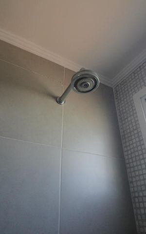 Apartamento à venda com 120m², 2 quartos e 2 vagasChuveiro