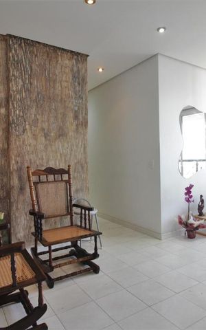 Apartamento à venda com 120m², 2 quartos e 2 vagasSala