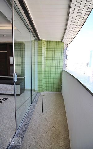 Apartamento à venda com 134m², 3 quartos e 3 vagasVaranda da Sala 