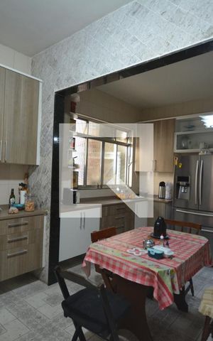 Casa à venda com 300m², 4 quartos e 2 vagasCozinha