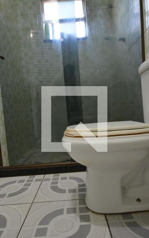 Casa à venda com 300m², 4 quartos e 2 vagasBanheiro da Suíte 4