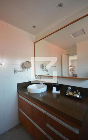 Casa à venda com 300m², 4 quartos e 2 vagasBanheiro da Suíte 3