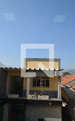 Casa à venda com 300m², 4 quartos e 2 vagasVista