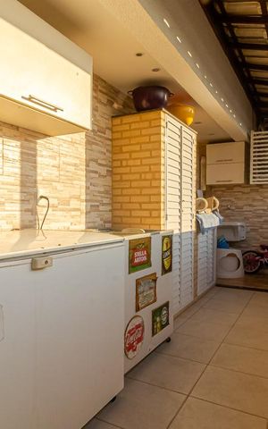 Apartamento à venda com 179m², 4 quartos e 1 vaga Apartamento à venda com 179m², 4 quartos e 1 vagaÁrea Externa