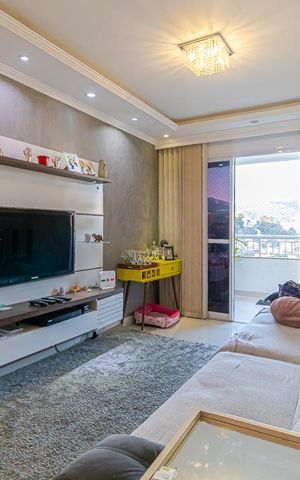 Apartamento à venda com 179m², 4 quartos e 1 vaga Apartamento à venda com 179m², 4 quartos e 1 vagaSala