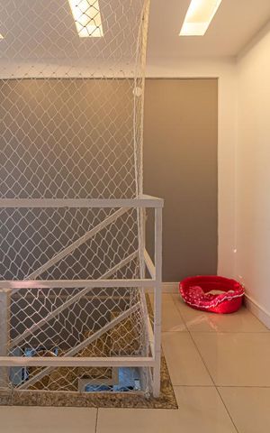 Apartamento à venda com 179m², 4 quartos e 1 vaga Apartamento à venda com 179m², 4 quartos e 1 vagaEscada