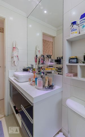 Apartamento à venda com 179m², 4 quartos e 1 vaga Apartamento à venda com 179m², 4 quartos e 1 vagaBanheiro da Suíte