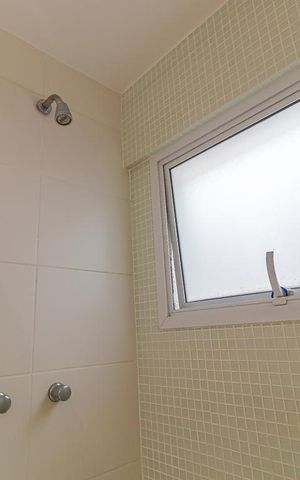 Apartamento à venda com 179m², 4 quartos e 1 vaga Apartamento à venda com 179m², 4 quartos e 1 vagaBanheiro Social 2