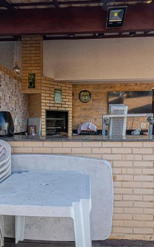 Apartamento à venda com 179m², 4 quartos e 1 vaga Apartamento à venda com 179m², 4 quartos e 1 vagaÁrea Gourmet