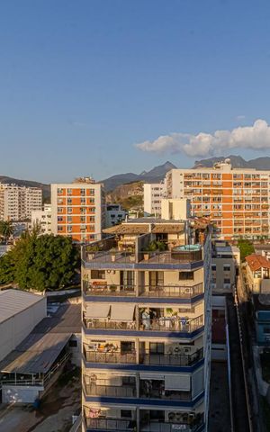 Apartamento à venda com 179m², 4 quartos e 1 vaga Apartamento à venda com 179m², 4 quartos e 1 vagaVista da Área Externa