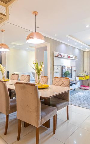 Apartamento à venda com 179m², 4 quartos e 1 vaga Apartamento à venda com 179m², 4 quartos e 1 vagaSala
