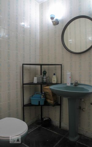 Casa à venda com 504m², 4 quartos e 2 vagas Casa à venda com 504m², 4 quartos e 2 vagasLavabo