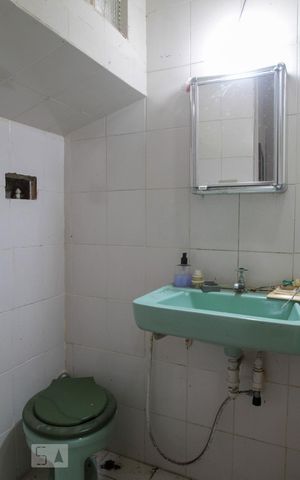 Casa à venda com 504m², 4 quartos e 2 vagas Casa à venda com 504m², 4 quartos e 2 vagasBanheiro do Quarto 2 - Suíte