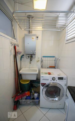 Apartamento à venda com 67m², 2 quartos e 1 vagaarea de serviço