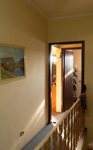 Casa à venda com 600m², 3 quartos e 3 vagas Casa à venda com 600m², 3 quartos e 3 vagasCorredor