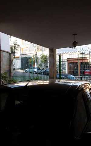 Casa à venda com 600m², 3 quartos e 3 vagas Casa à venda com 600m², 3 quartos e 3 vagasGaragem