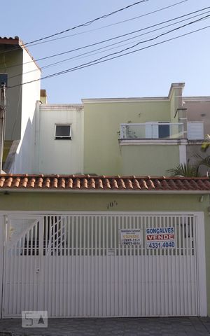 Casa à venda com 282m², 3 quartos e 6 vagasFachada