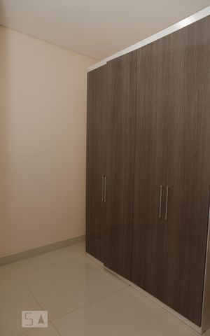 Casa à venda com 282m², 3 quartos e 6 vagasQuarto 1 - closet