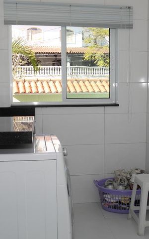 Casa à venda com 282m², 3 quartos e 6 vagasDespensa