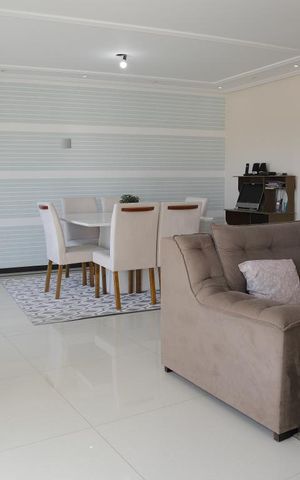 Casa à venda com 282m², 3 quartos e 6 vagasSala
