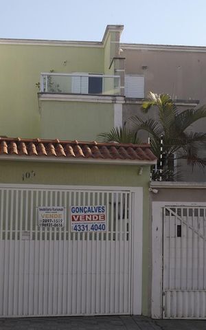 Casa à venda com 282m², 3 quartos e 6 vagasFachada