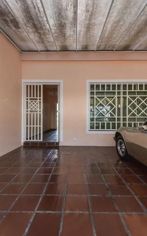 Casa à venda com 156m², 3 quartos e 1 vaga Casa à venda com 156m², 3 quartos e 1 vagaGaragem