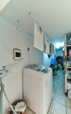 Casa à venda com 156m², 3 quartos e 1 vaga Casa à venda com 156m², 3 quartos e 1 vagaLavanderia