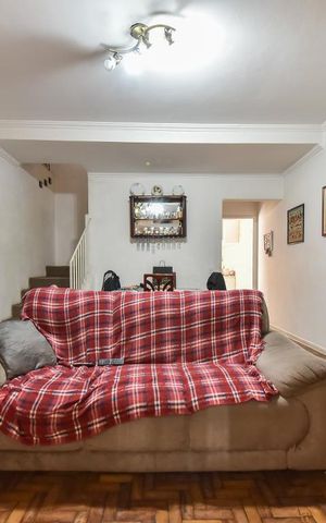 Casa à venda com 156m², 3 quartos e 1 vaga Casa à venda com 156m², 3 quartos e 1 vagaSala