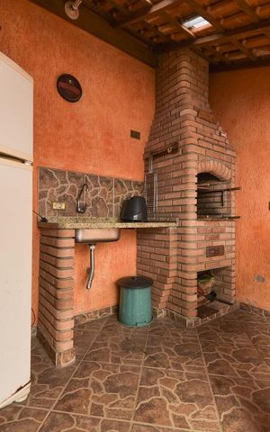 Casa à venda com 156m², 3 quartos e 1 vaga Casa à venda com 156m², 3 quartos e 1 vagaChurrasqueira