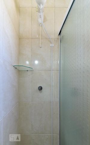 Casa à venda com 156m², 3 quartos e 1 vaga Casa à venda com 156m², 3 quartos e 1 vagaBanheiro da Suíte 2