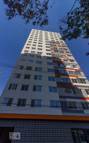 Apartamento para alugar com 45m², 2 quartos e sem vaga Apartamento para alugar com 45m², 2 quartos e sem vagaFachada