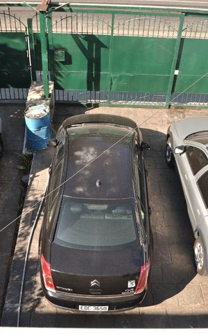 Casa à venda com 306m², 7 quartos e 5 vagasVista da garagem