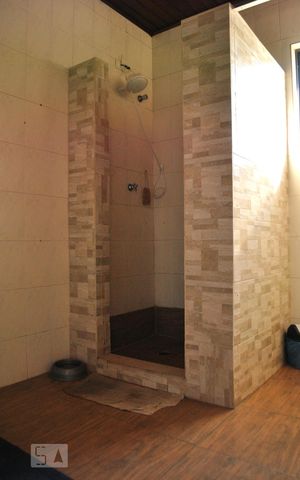 Casa à venda com 306m², 7 quartos e 5 vagasBanheiro 1