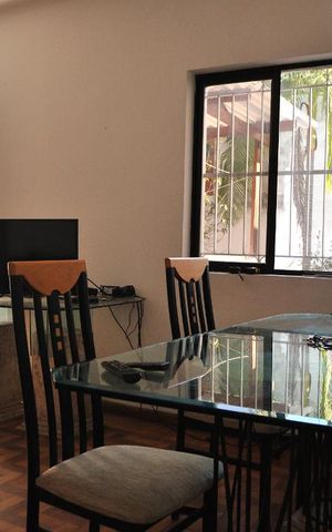 Casa à venda com 306m², 7 quartos e 5 vagasSala