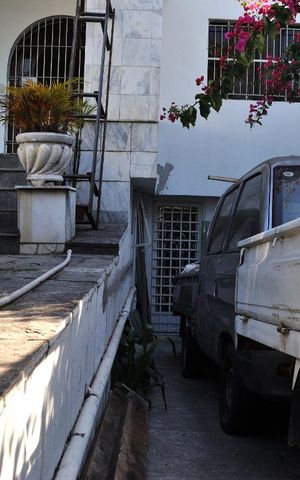Casa à venda com 306m², 7 quartos e 5 vagasGaragem