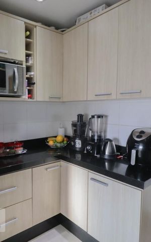Apartamento à venda com 81m², 3 quartos e 2 vagas Apartamento à venda com 81m², 3 quartos e 2 vagasCozinha