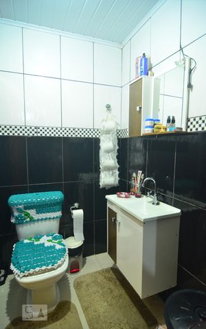 Casa à venda com 80m², 3 quartos e 3 vagasBanheiro