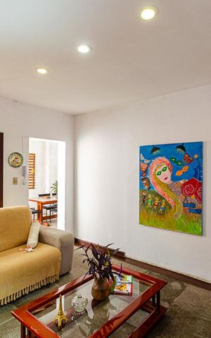 Casa à venda com 227m², 8 quartos e 3 vagas Casa à venda com 227m², 8 quartos e 3 vagasSala