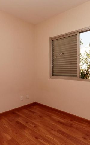 Casa à venda com 230m², 6 quartos e 2 vagas Casa à venda com 230m², 6 quartos e 2 vagasQuarto 2